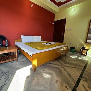 Krishna Guest House