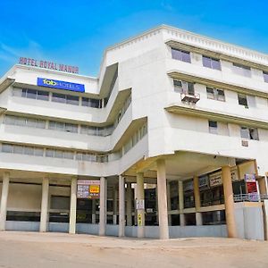 Fabhotel Royal Manor - At Kalawad Road